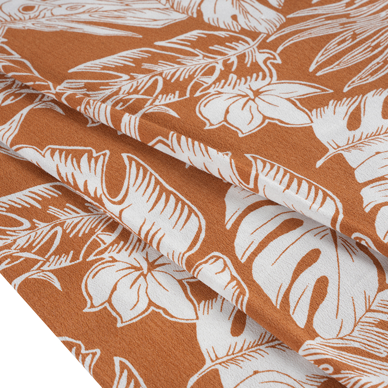 豊かな織りのプリントクレープ生地