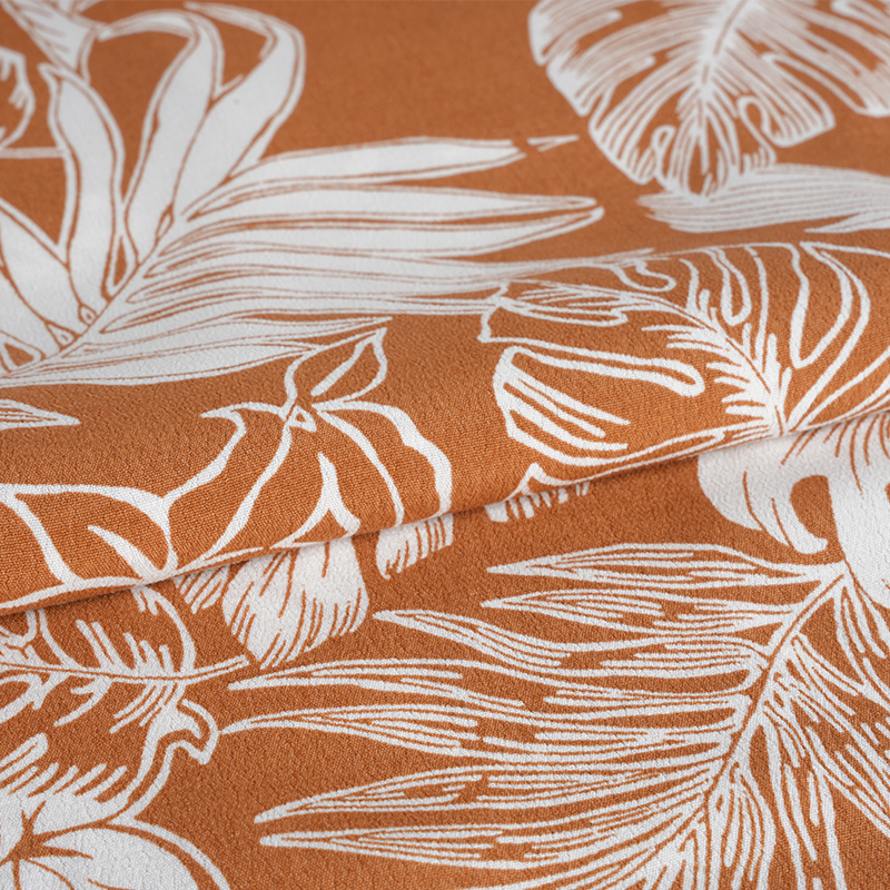 豊かな織りのプリントクレープ生地