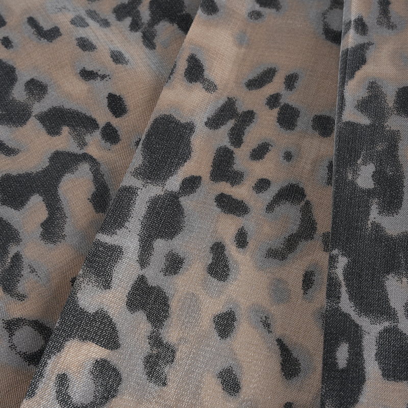 20d * 21s 肥厚ゴールデンコットン小さなヒョウ柄生地