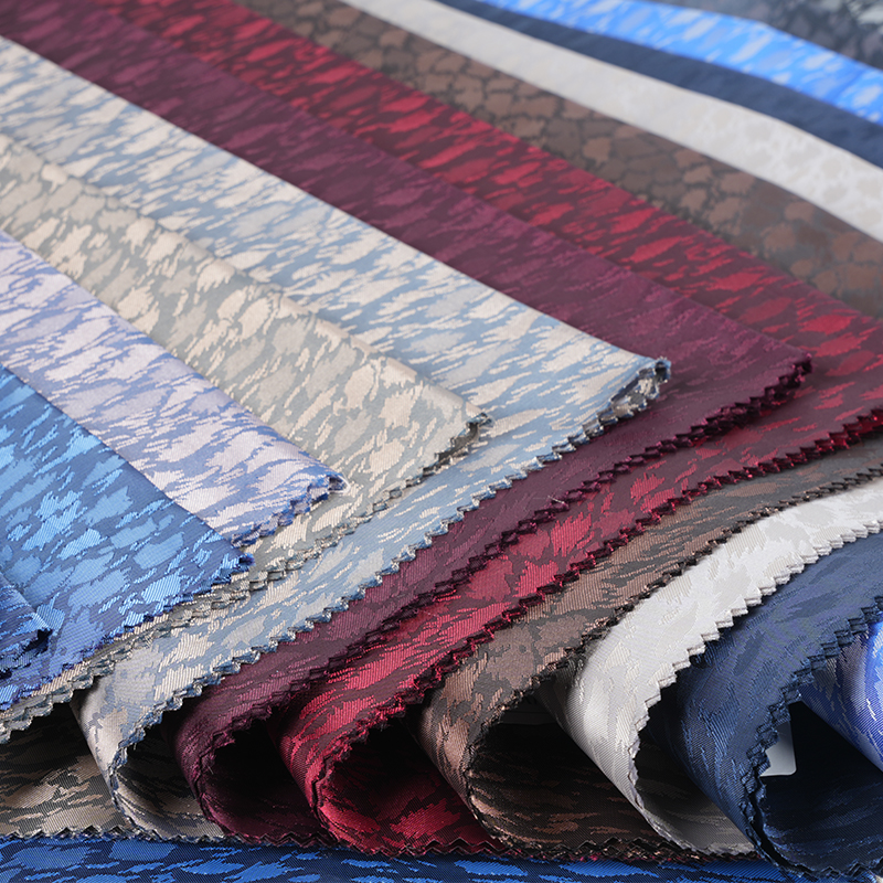 カチオンヒョウ柄ジャカード