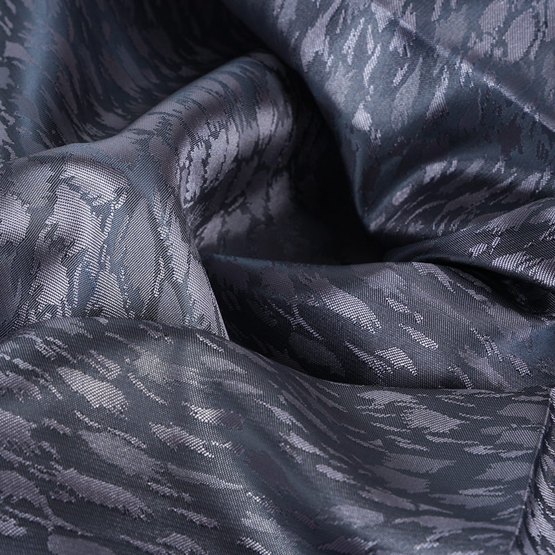 カチオンヒョウ柄ジャカード